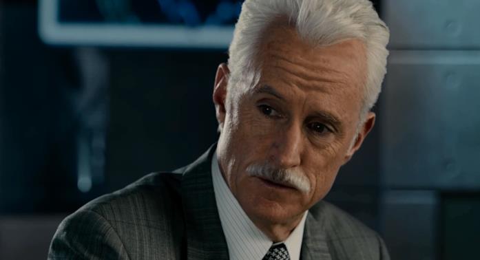 John Slattery in Ant-Man John Slattery assiste alle dimissioni di Han Pyn in Ant-Man
