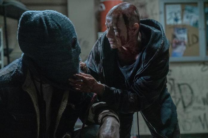 Alpha incontra Beta nella serie The Walking Dead The Walking Dead 10x02, il primo incontro tra Alpha e Beta
