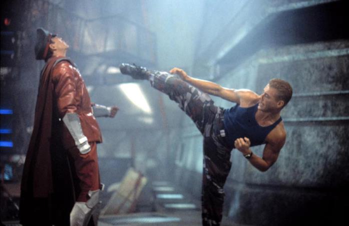 Van Damme fu ingestibile sul set di Street Fighter Van Damme nei panni del colonnello Guile in Street Fighter