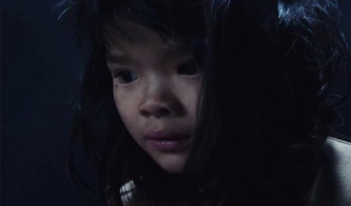 Il buco: la bambina La misteriosa bambina de Il buco