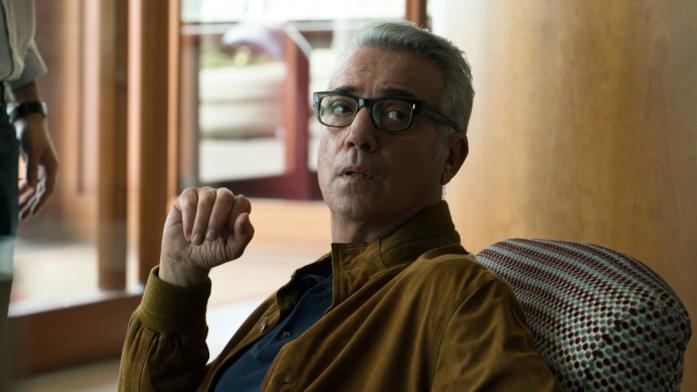 Vivi e lascia vivere: come finisce la prima stagione Massimo Ghini in Vivi e lascia vivere