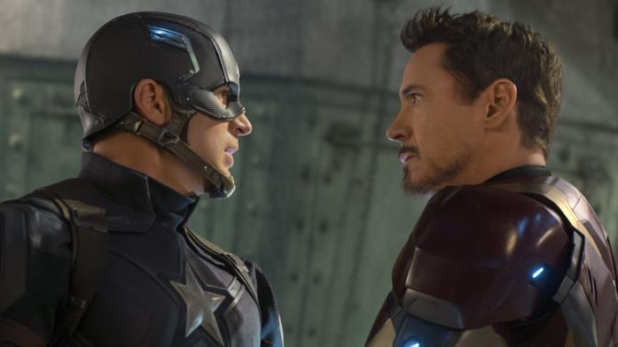 Tutti i pugni incassati da Captain America nel MCU Un faccia a faccia tra Cap e Iron Man in Captain America: Civil War
