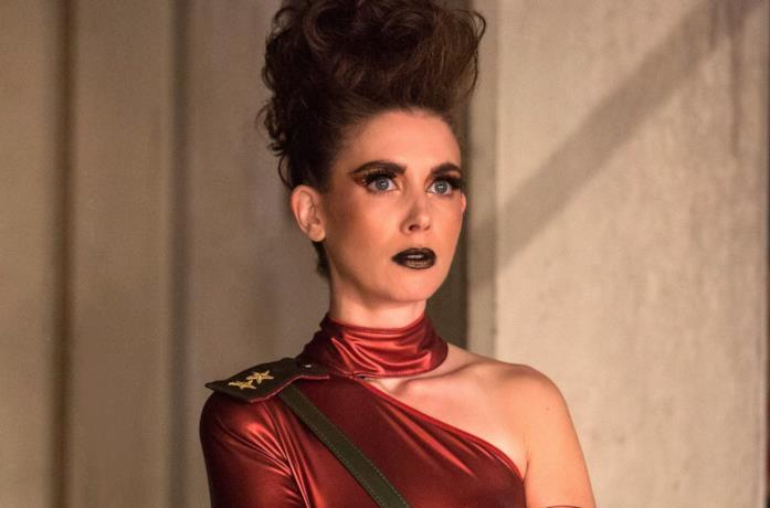 GLOW potrebbe concludersi con un film? Alison Brie: "Non ci spererei troppo"