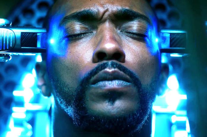 Anthony Mackie è Takeshi Kovacs in Altered Carbon Il nuovo corpo di Takeshi Kovacs si trova in un futuristico macchinario