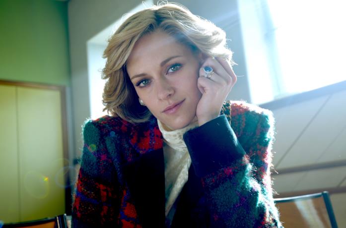 Kristen Stewart è Diana nel film Spencer