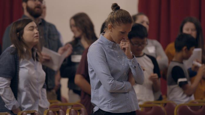 Pray Away, il documentario che svela i segreti del movimento ex-gay Una scena di preghiera nel documentario Pray Away
