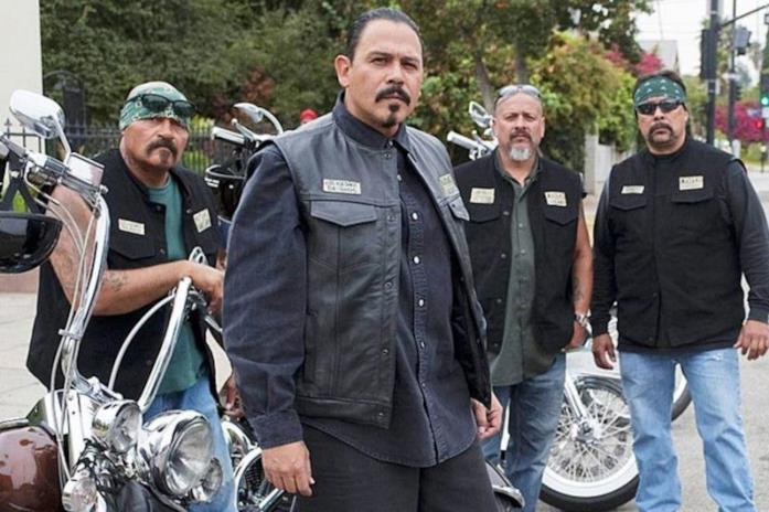 Sons of Anarchy: ecco i Mayans Ecco i Mayans di Sons of Anarchy