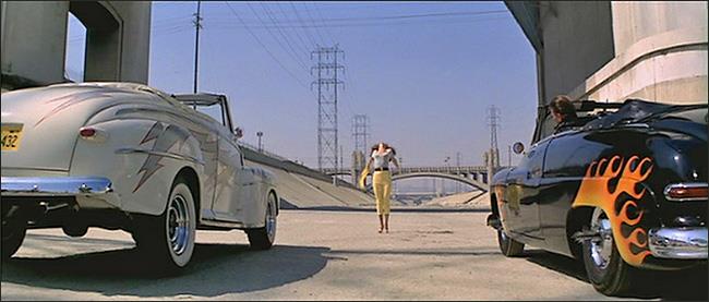 Grease corsa auto Cha Cha dà l'inizio alla corsa in Grease