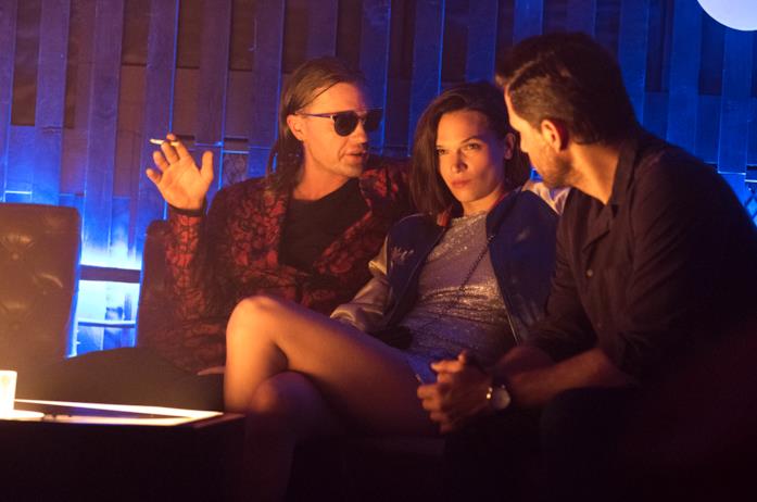 The Last Days of American Crime Netflix I tre protagonisti in un night club