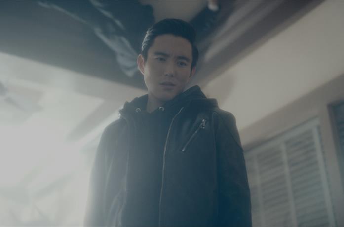 Justin Min è Ben (Numero Sei) in The Umbrella Academy