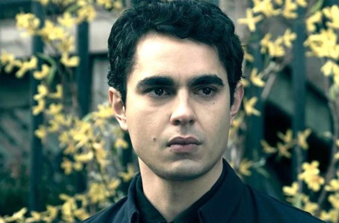 Nick, secondo amore di June Max Minghella in The Handmaid's Tale