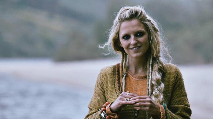 La morte di Helga Maude Hirst in Vikings