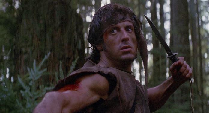 Rambo, il primo film di una fortunata saga Stallone in una scena del primo Rambo