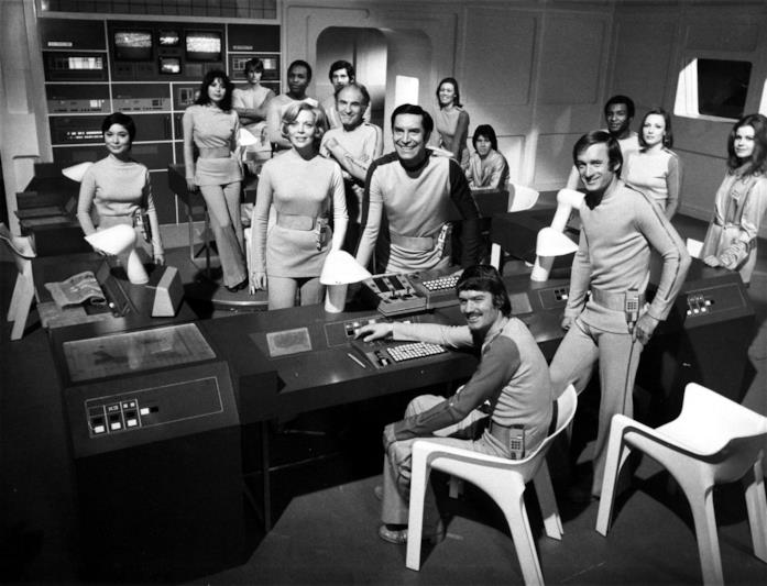 Il cast di Spazio 1999 L'equipaggio della base lunare Alpha