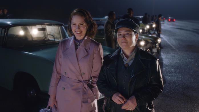 Midge e Susie Midge e Susie a una corsa di macchine