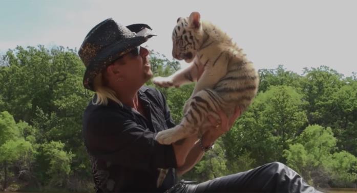 Joe Exotic Joe Exotic con una tigre