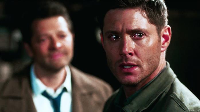 L'ultima scena di Dean e Castiel Misha Collins e Jensen Ackles piangono in Supernatural