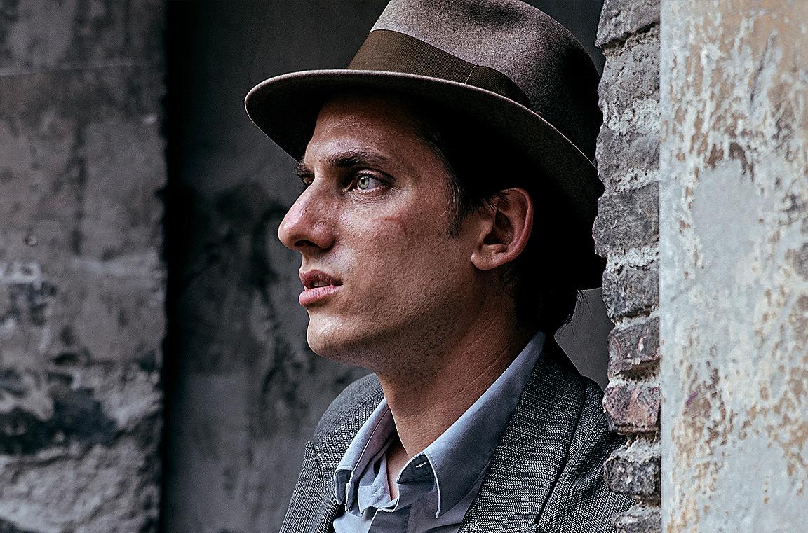 Luca Marinelli è Martin Eden