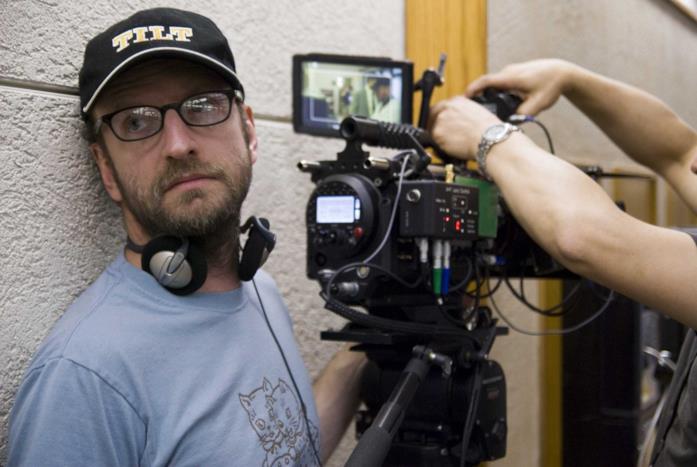 Steven Soderbergh Steven Soderbergh in primo piano con una macchina da presa