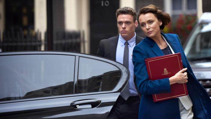 Una scena di Bodyguard Richard Madden e Keeley Hawes in Bodyguard