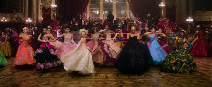 La scena del ballo Il gran ballo organizzato dal Re