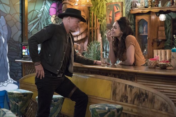 Tallahasse e Nevada in una scena di Zombieland: Double Tap Una sequenza di Zombieland: Double Tap