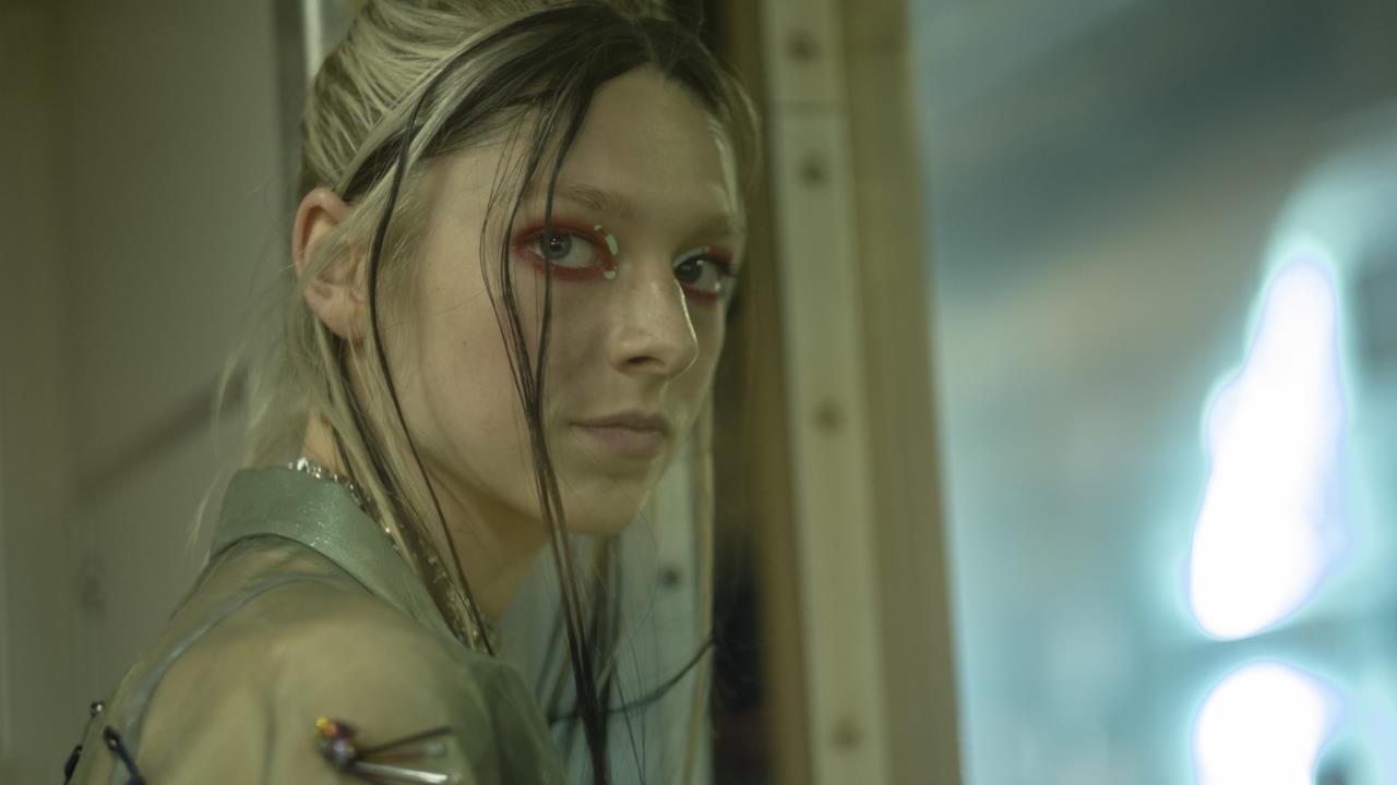 Euphoria: Jules protagonista nel trailer del secondo episodio speciale Euphoria: Jules protagonista nel trailer del secondo episodio speciale