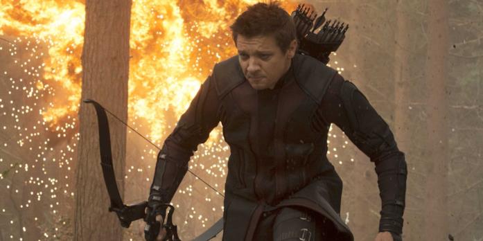 Occhio di Falco in un'immagine da Avengers: Age of Ultron Jeremy Renner nei panni di Occhio di Falco Avengers: Age of Ultron