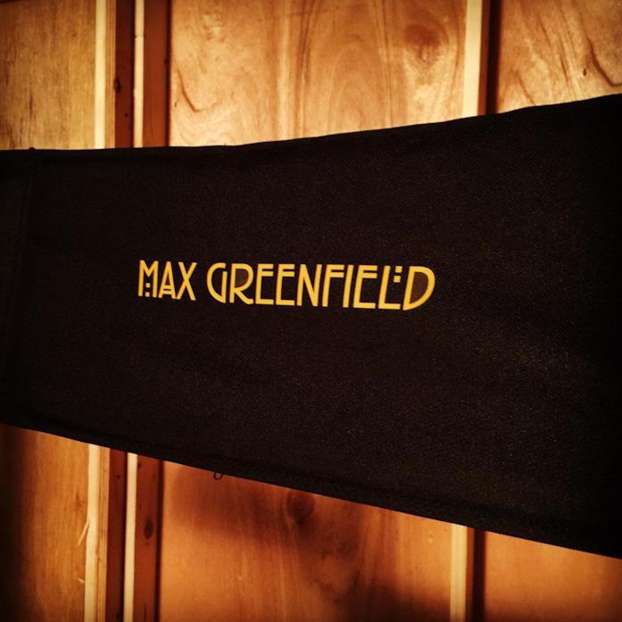 Max Greenfield La poltrona di Max Greenfield