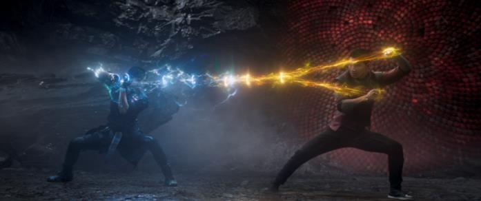 Shang-Chi e il Mandarino Shang-Chi e il Mandarino combattono con gli anelli