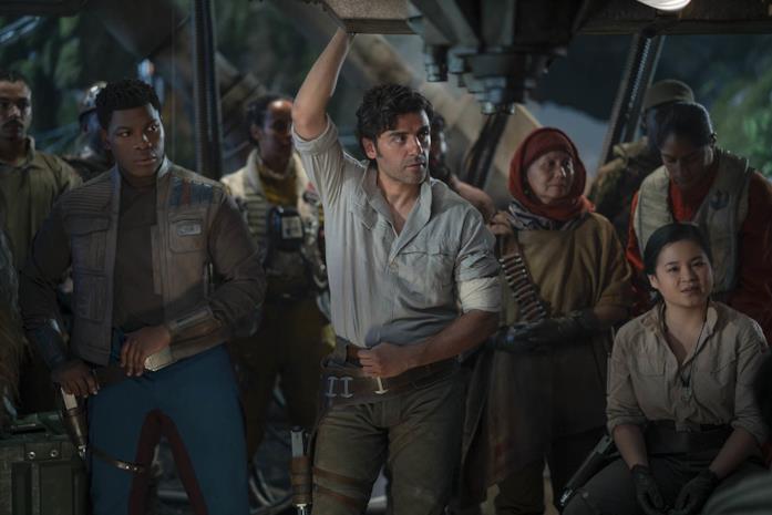 La Resistenza si prepara al combattimento contro il Primo Ordine Finn, Poe Dameron e Rose Tico in Star Wars: L'ascesa di Skywalker