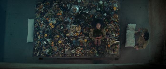 Il buco, il trailer del film spagnolo che ha stregato Toronto e Sitges Alexandra Masangkay in una scena del film Il buco