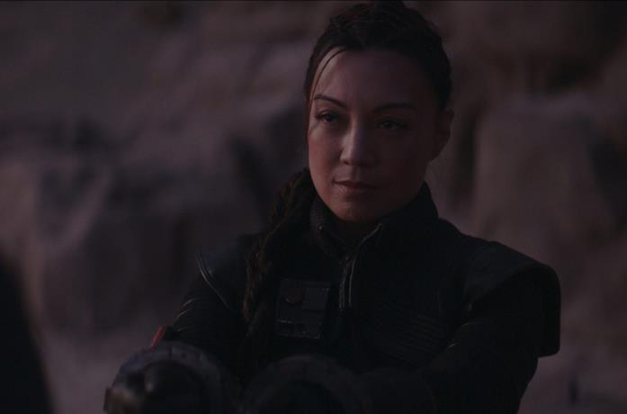 Ming-Na Wen in una scena della serie The Mandalorian