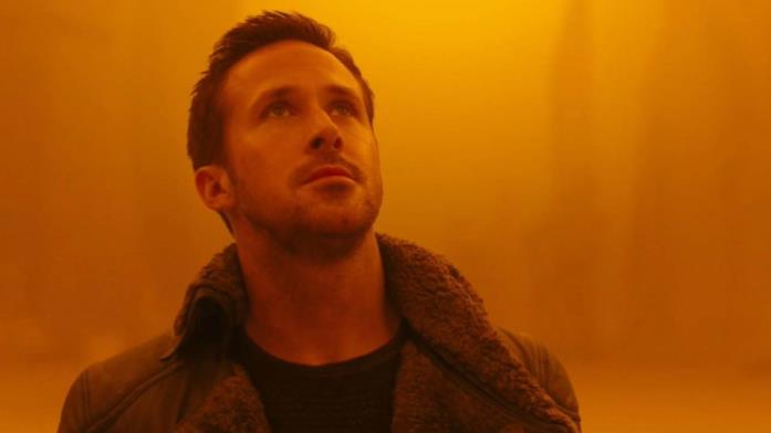 Ryan Gosling è l'Agente K in Blade Runner 2049 Ryan Gosling in una scena di Blade Runner 2049