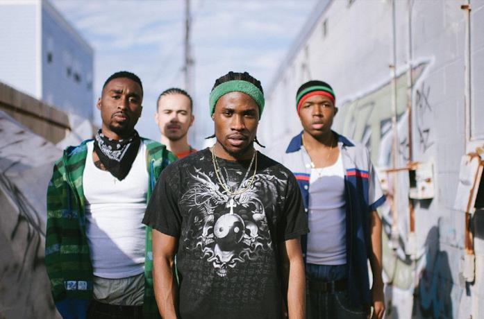 Il cast del film Acque buie