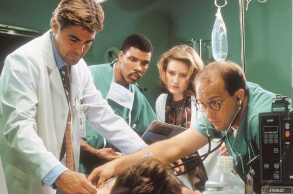 E.R.: il cast della serie in una scena