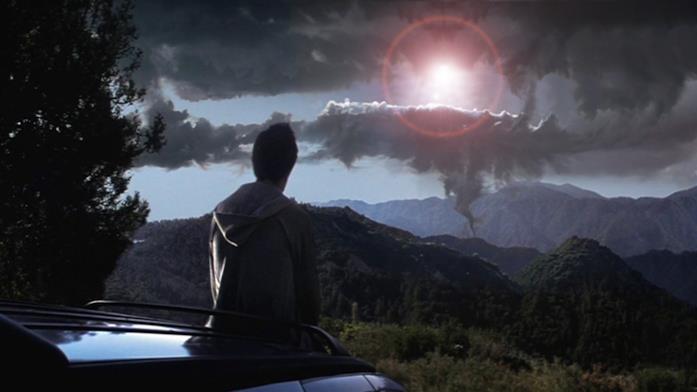 Donnie Darko completa la frattura nello spazio tempo Jake Gyllenhaal interpreta Donnie Darko