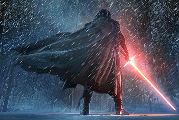 Kylo Ren con la spada laser rossa a croce