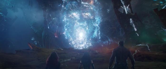 I Celestiali nell'universo cinematografico Marvel Gamora, Mantis e Drax di spalle