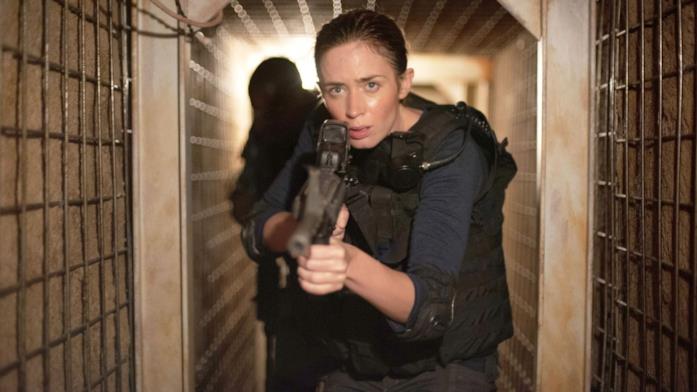 Emily Blunt in una scena di Sicario Emily Blunt è l'agente Kate Macer in Sicario