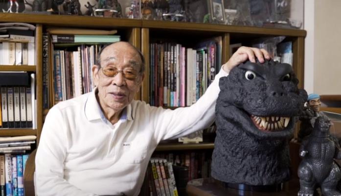 Haruo Nakajima e una replica della testa di Godzilla