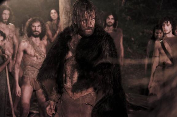Alessandro Borghi in una scena del film Il primo re