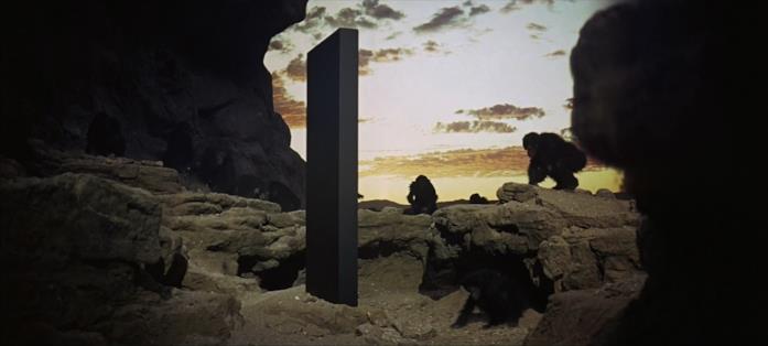 2001, l'Odissea nello spazio di Kubrick Il monolite comparso sulla Terrà all'alba dell'umanità