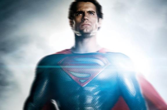 Superman, interpretato da Henry Cavill
