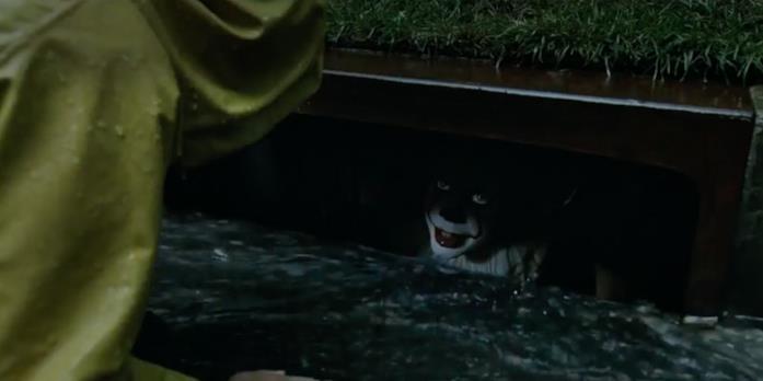 IT, la scena iniziale dell'incontro tra Georgie e Pennywise IT, scena iniziale
