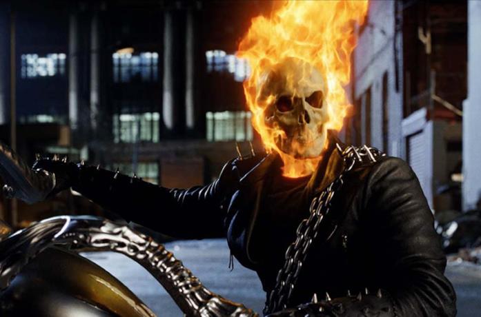 Ghost Rider tornerà presto nel MCU? Un'immagine di Ghost Rider nel film del 2007