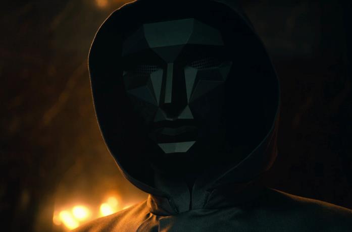 Front Man è l'alter ego di In-ho, responsabile dei giochi mortali