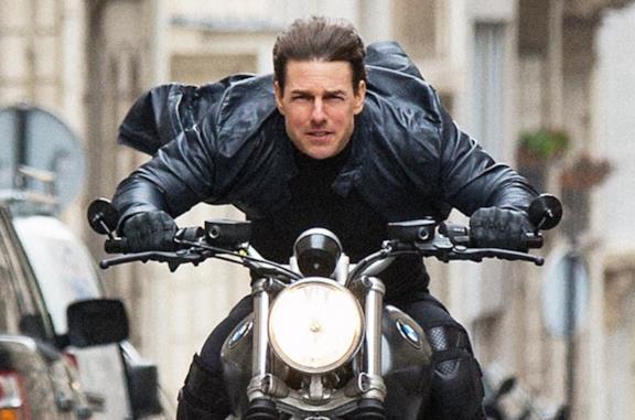 Cosa sta succedendo con i Golden Globes e perché NBC e Tom Cruise li boicottano