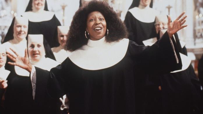 Whoopi Goldberg, nei panni di Suor Maria Claretta in Sister Act Primo piano di Whoopi Goldberg in Sister Act