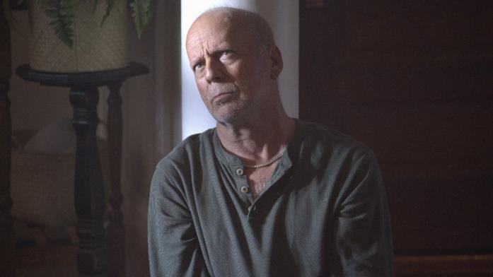 Bruce Willis è Frank Clark in Survive the Night Primo piano di Bruce Willis